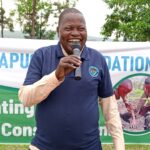 Foundation Chairman addressing supporters of Environmental Conservation in Homabay County